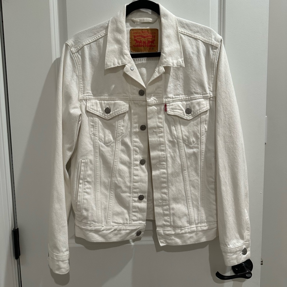 White Levi’s Denim Jacket